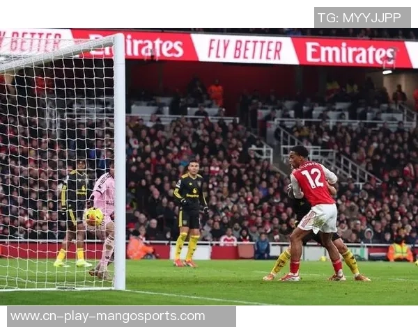 影响:40岁C罗双响炮+绝杀,曼联2-2,意甲领头羊0-0,阿森纳2-0 影响:40岁C罗双响炮+绝杀,曼联2-2,意甲领头羊0-0,阿森纳2-0